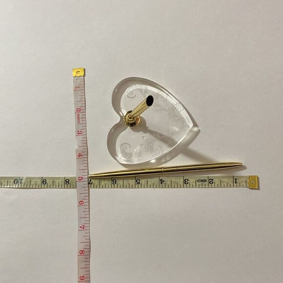 Heart-Shaped Clear and Gold Pen Holder - Picture 3 of 5